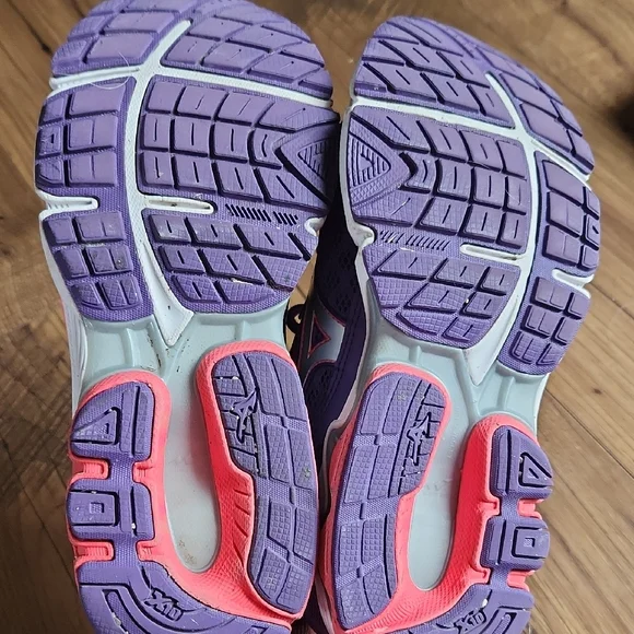 Mizuno Women's Athletic Shoes in Purple and Coral - Picture 5 of 5
